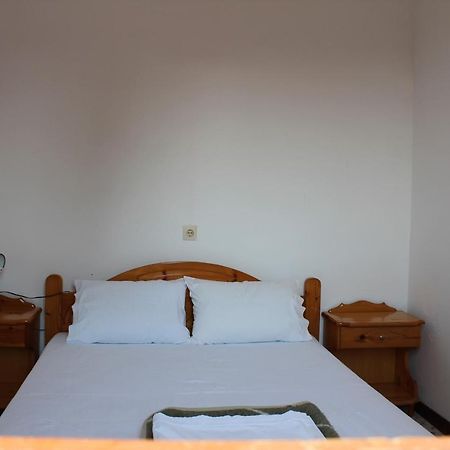 Litheres Nikos Seaside Apartments מראה חיצוני תמונה