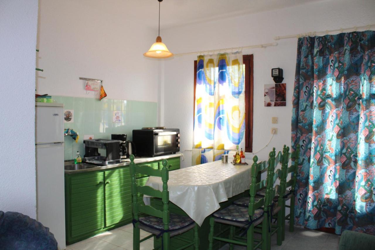 Litheres Nikos Seaside Apartments מראה חיצוני תמונה