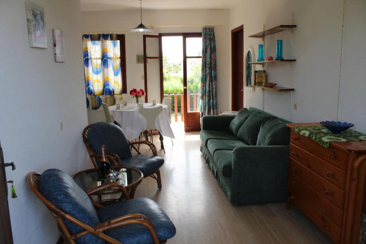 Litheres Nikos Seaside Apartments מראה חיצוני תמונה