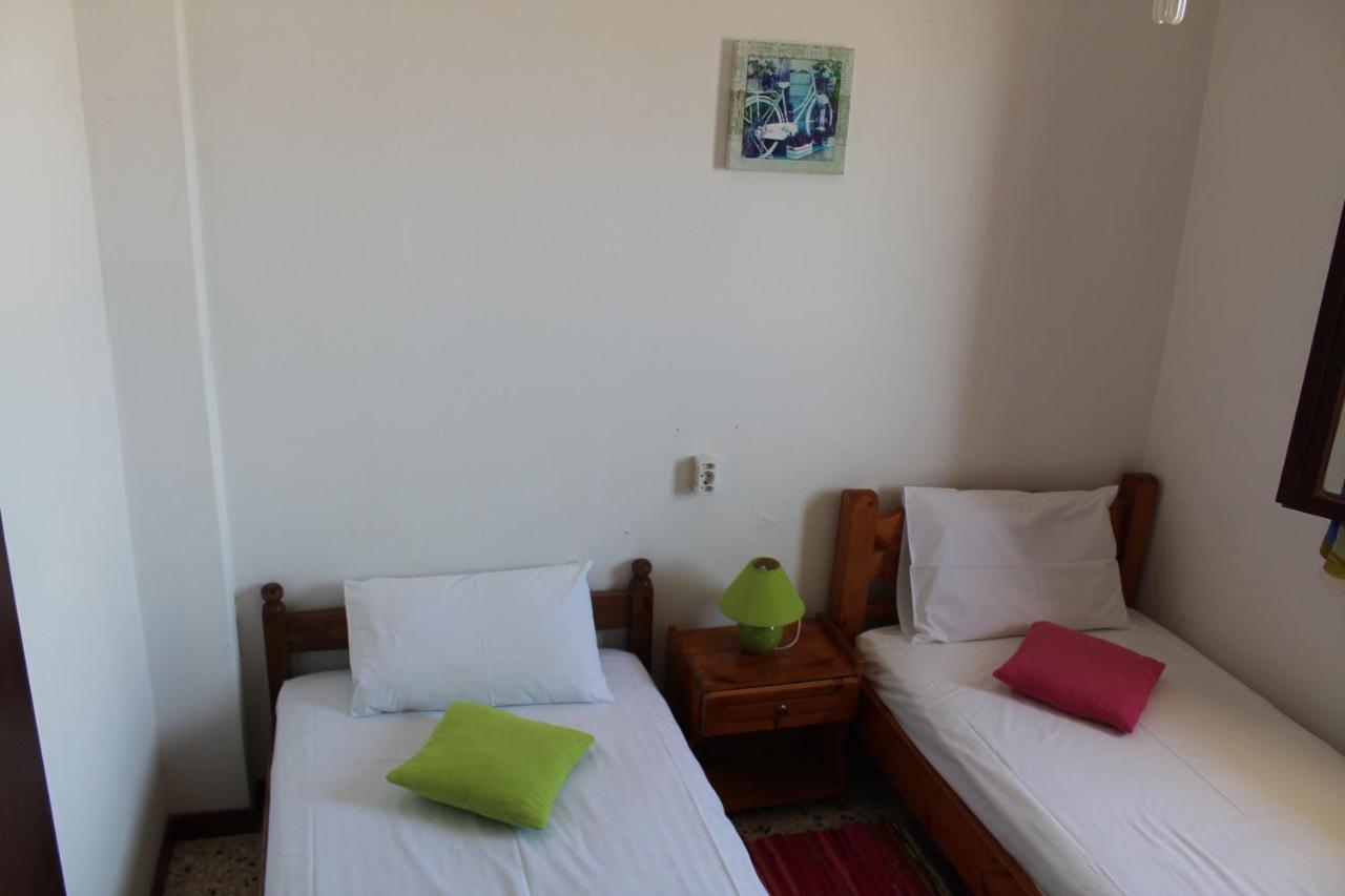Litheres Nikos Seaside Apartments מראה חיצוני תמונה